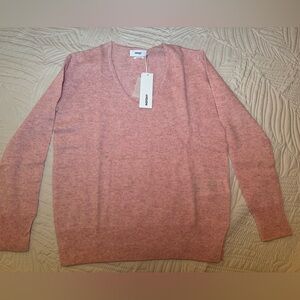 NOTSHY Cashmere Long Sleeve V- neck